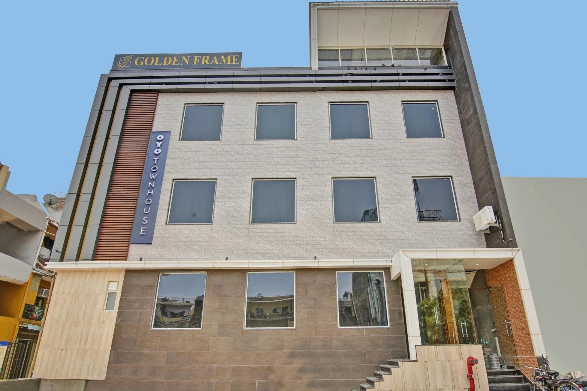 Townhouse Golden Frame Hotel Ghaziabad Exterior photo