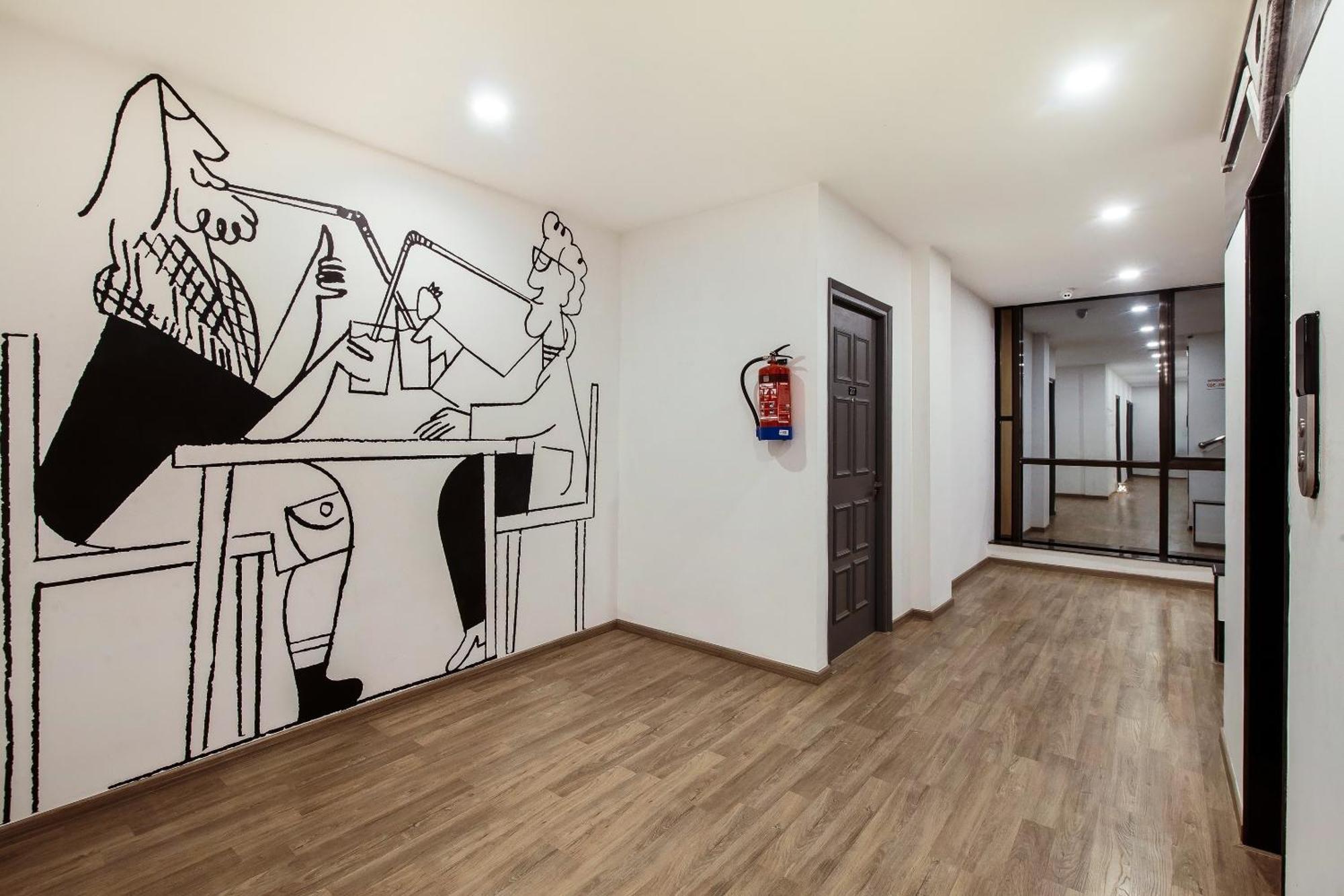 Townhouse Golden Frame Hotel Ghaziabad Exterior photo