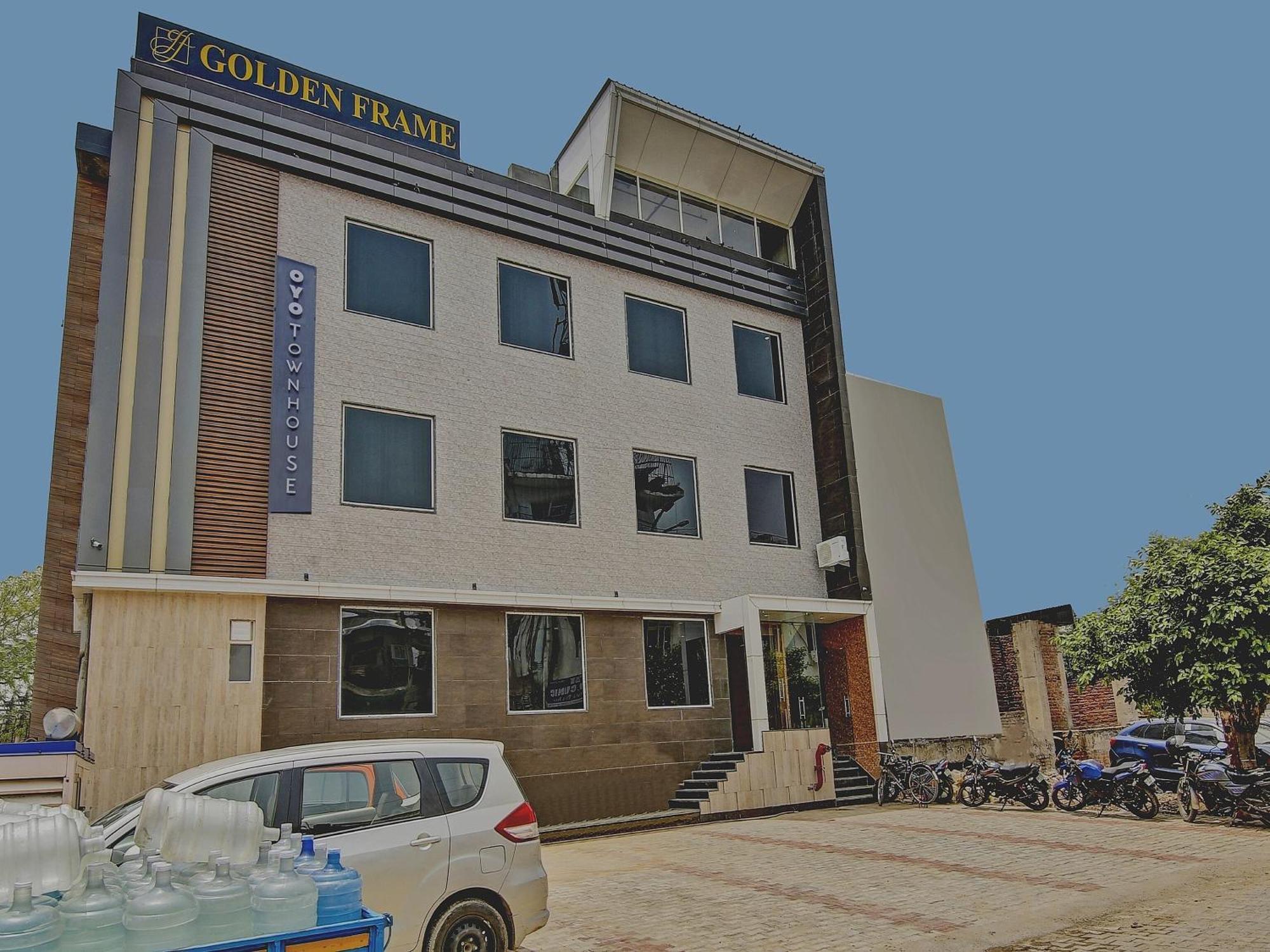Townhouse Golden Frame Hotel Ghaziabad Exterior photo