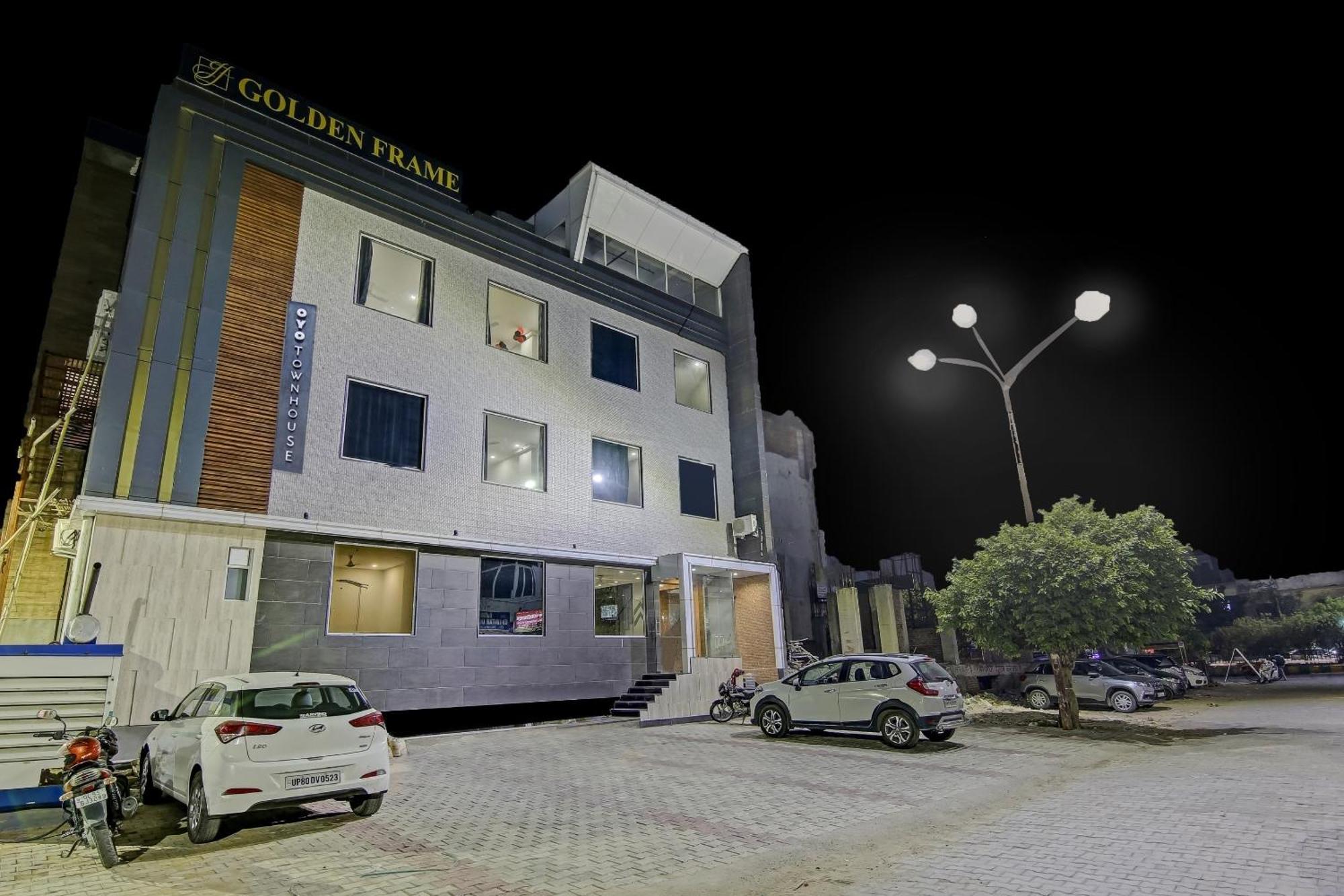 Townhouse Golden Frame Hotel Ghaziabad Exterior photo